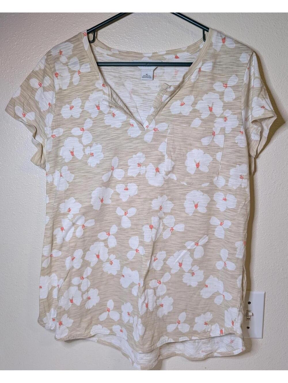 Liz Claiborne Cream and Tan Floral Print V-Neck Top Women’s XL